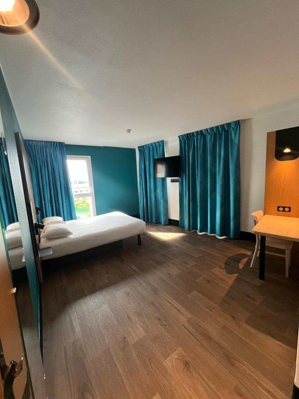 Hotel Paris Noisy-le-sec 2*